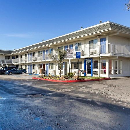 Motel 6 Hayward, Ca- East Bay Eksteriør billede