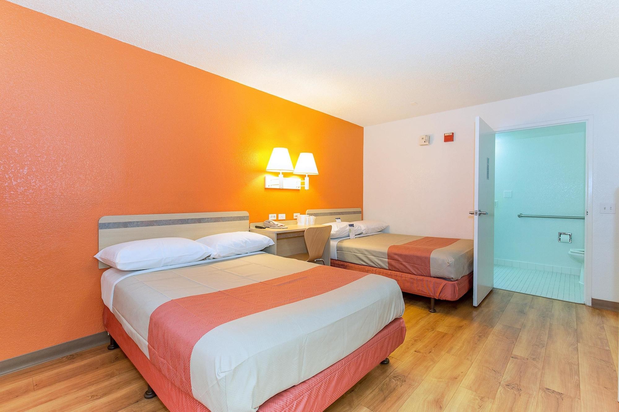 Motel 6 Hayward, Ca- Silicon Valley Gateway Eksteriør billede