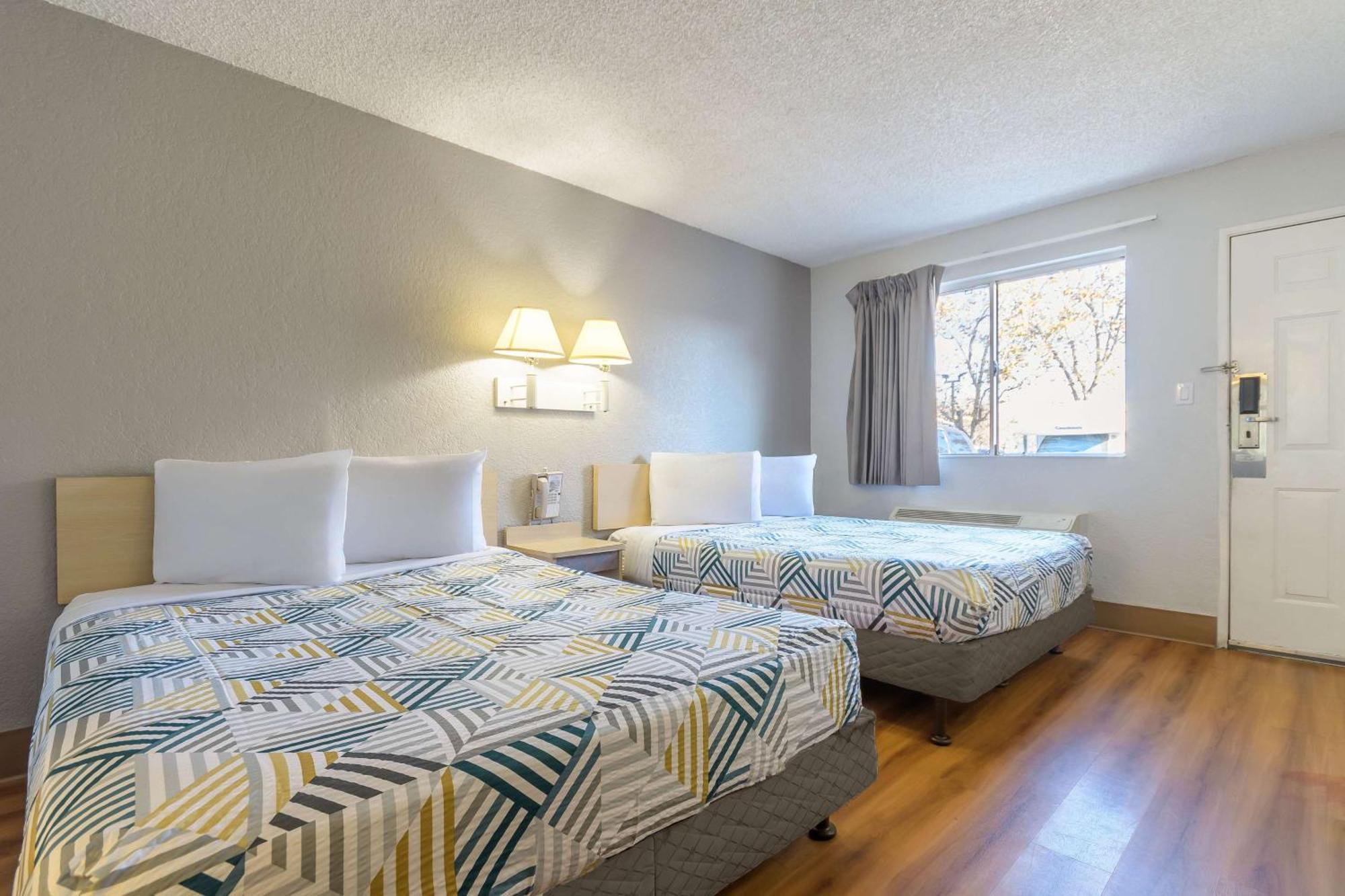 Motel 6 Hayward, Ca- Silicon Valley Gateway Eksteriør billede