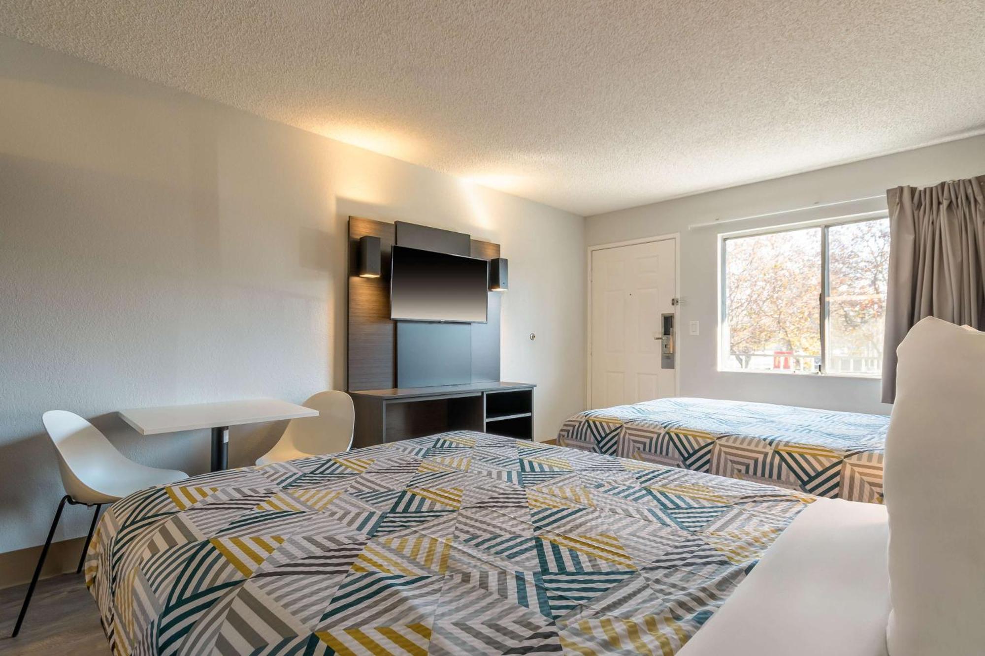 Motel 6 Hayward, Ca- Silicon Valley Gateway Eksteriør billede