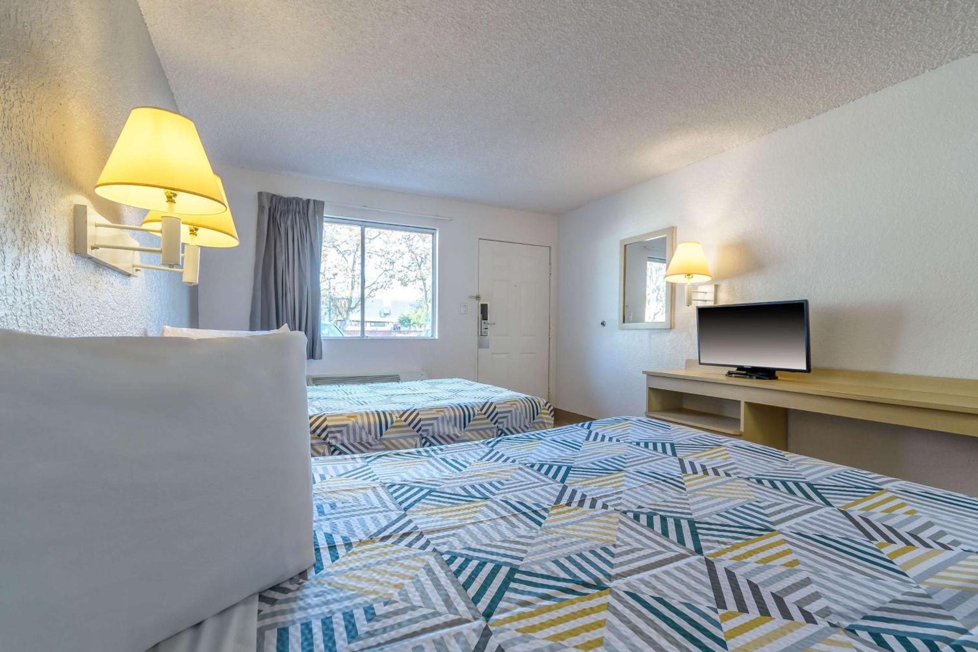 Motel 6 Hayward, Ca- Silicon Valley Gateway Eksteriør billede