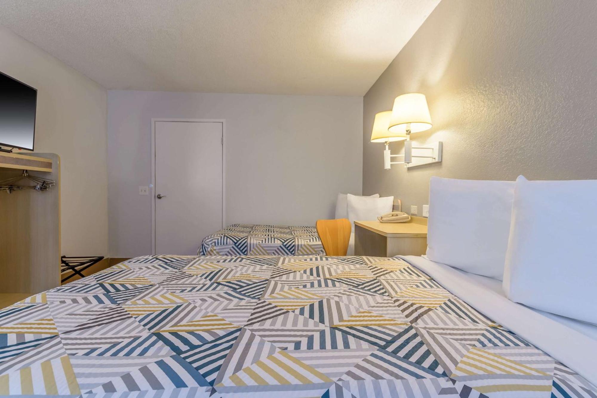 Motel 6 Hayward, Ca- Silicon Valley Gateway Eksteriør billede