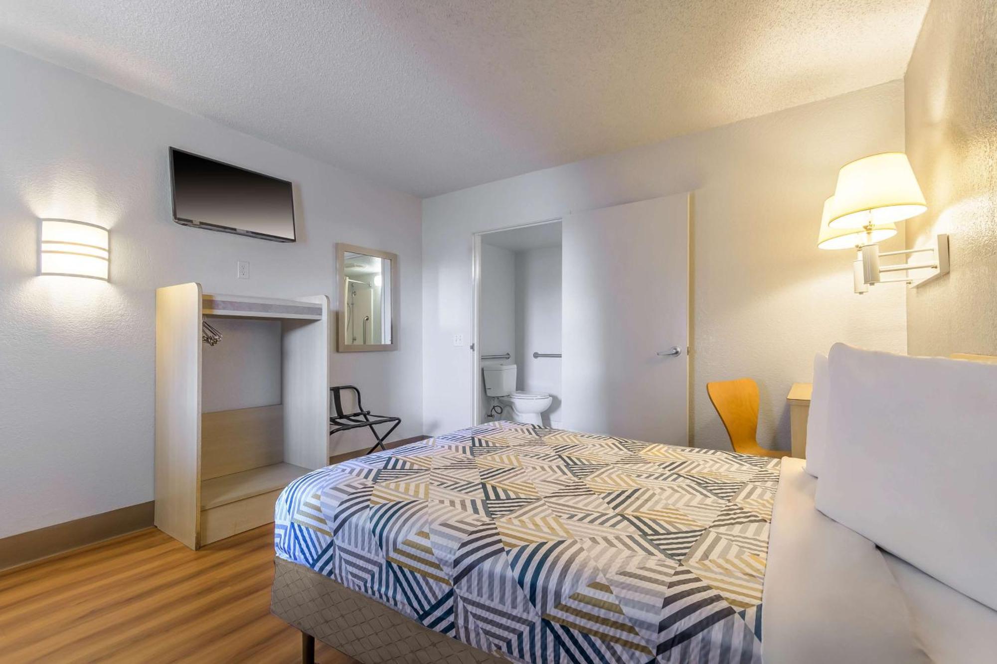Motel 6 Hayward, Ca- Silicon Valley Gateway Eksteriør billede