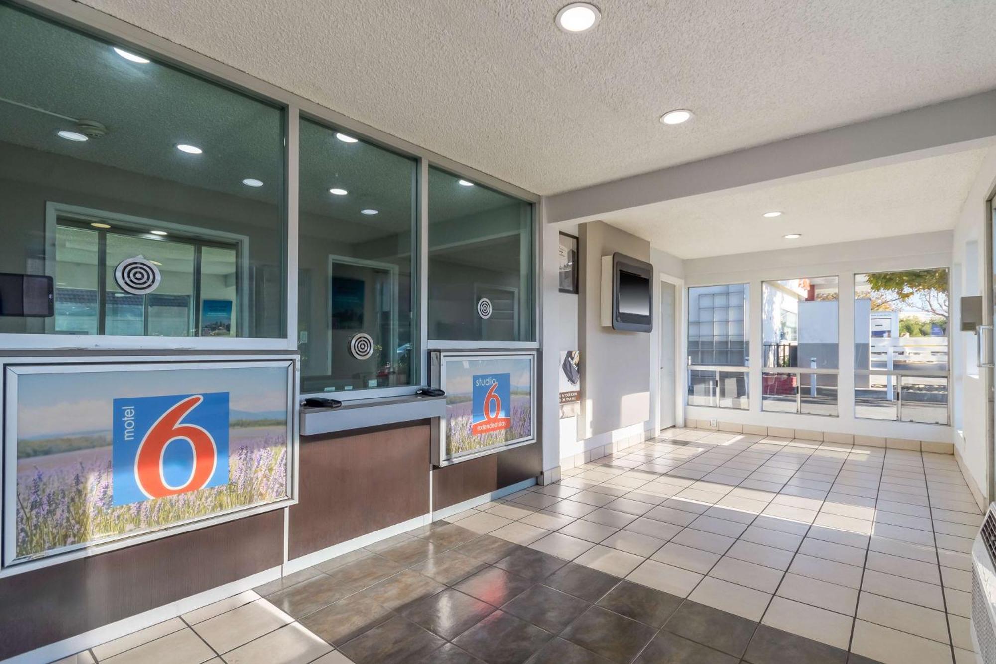 Motel 6 Hayward, Ca- Silicon Valley Gateway Eksteriør billede
