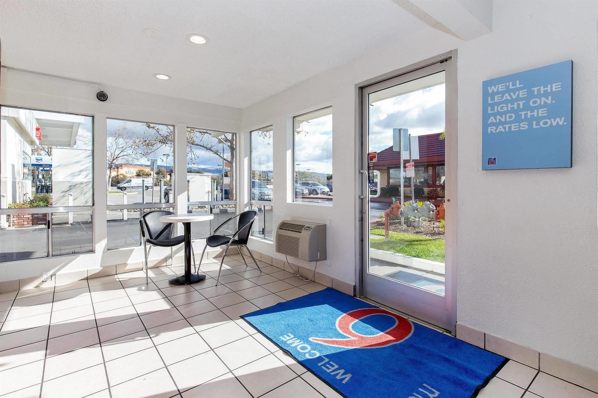 Motel 6 Hayward, Ca- Silicon Valley Gateway Eksteriør billede